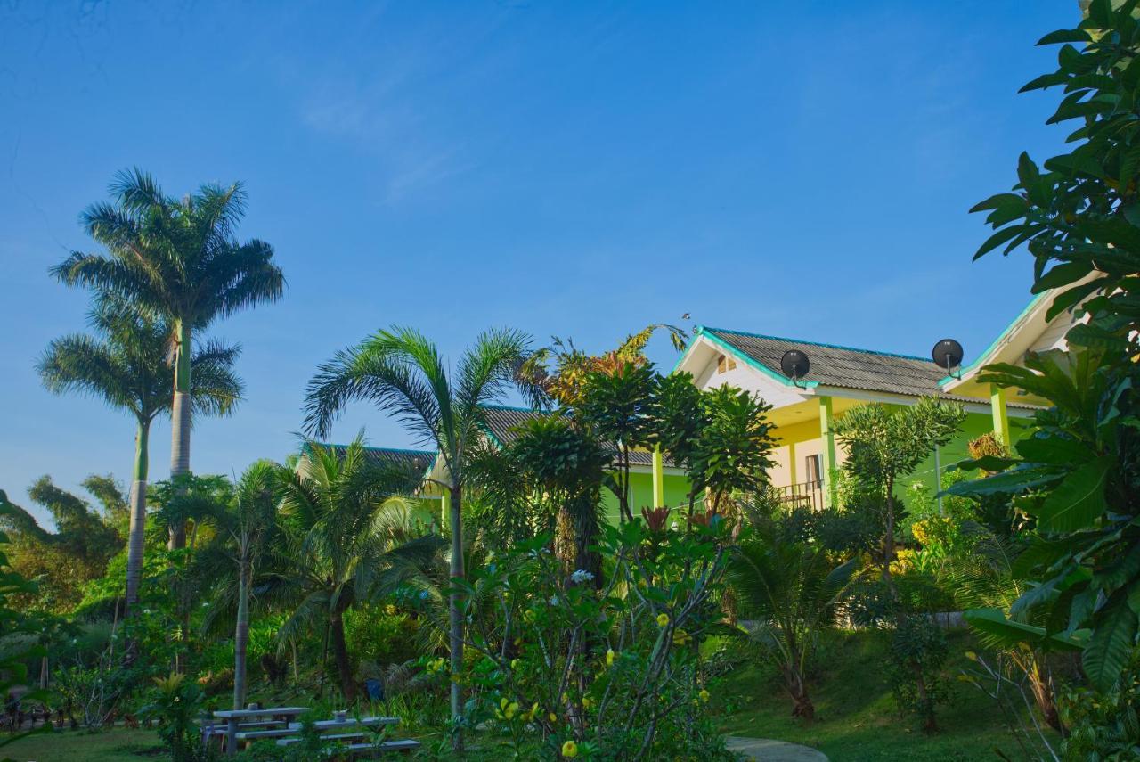 Sea View Resort Koh Mak Bagian luar foto